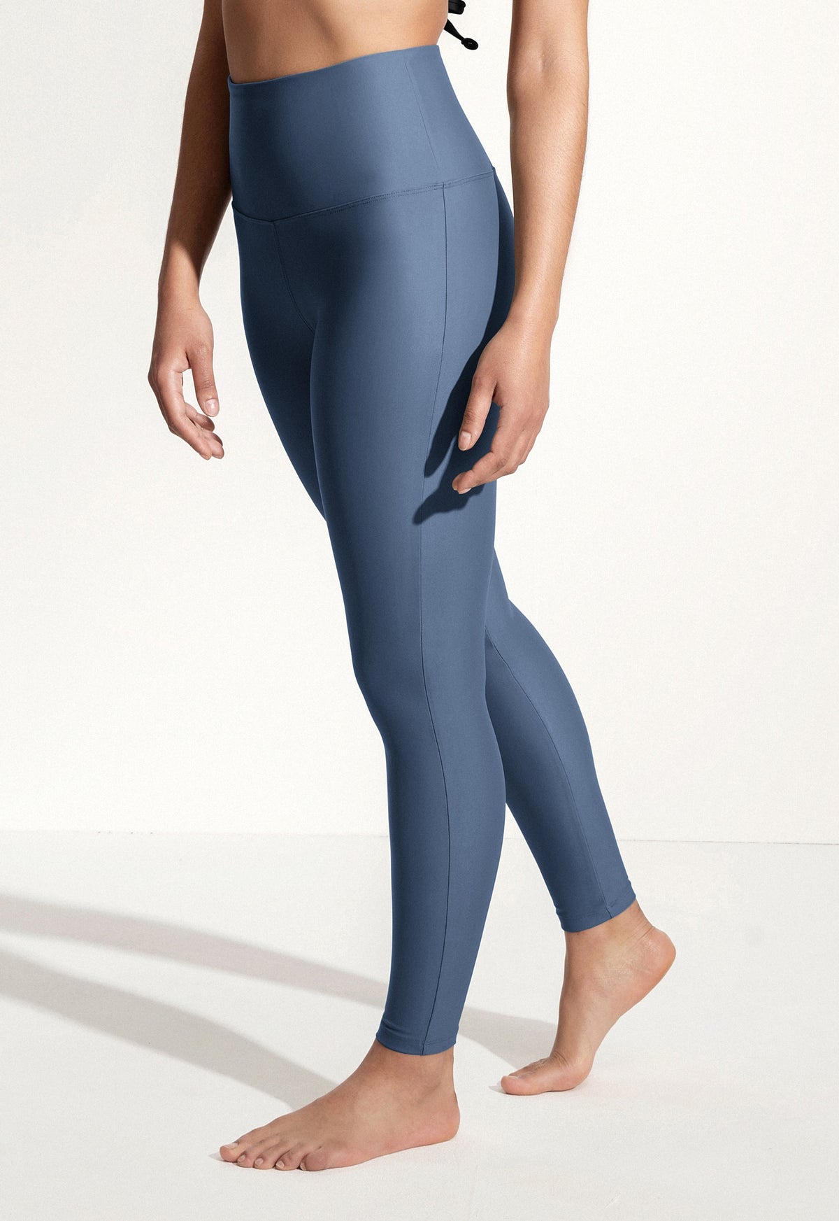 Luxe Open-Back Leggings