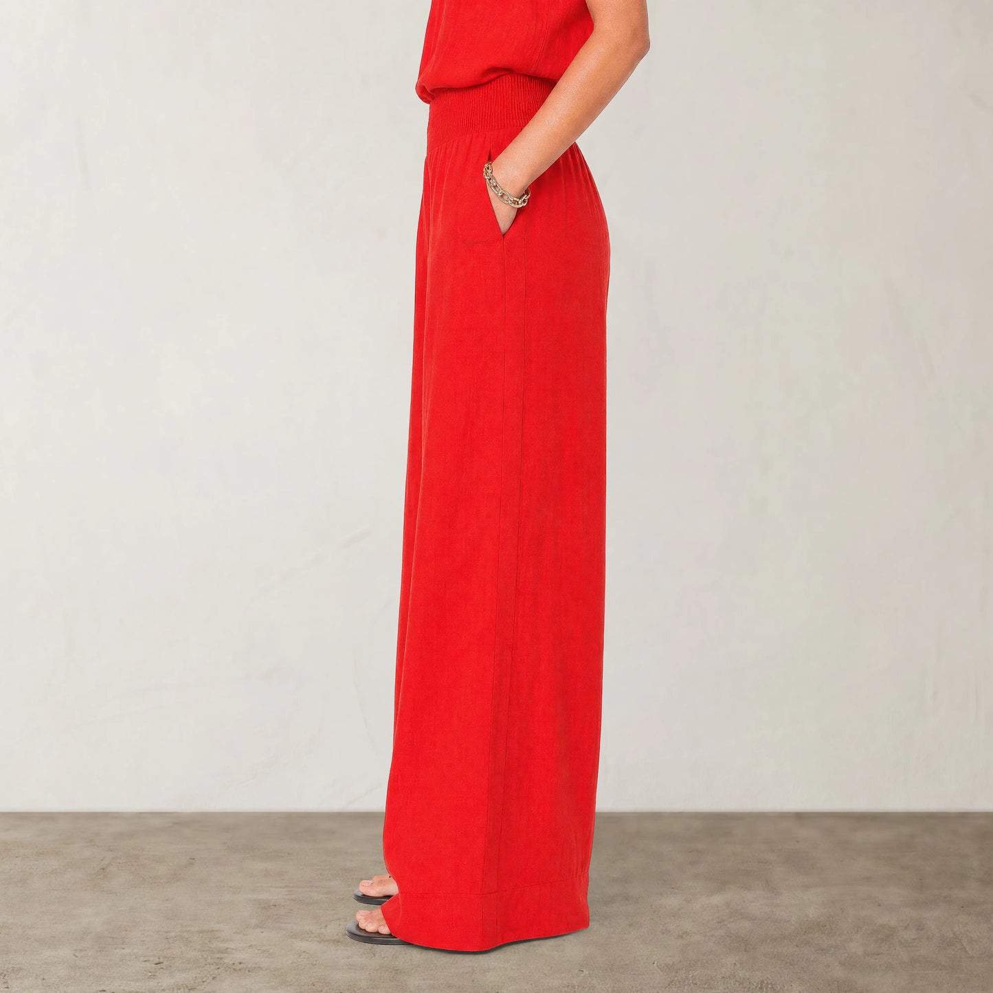 The Amara Linen Trouser