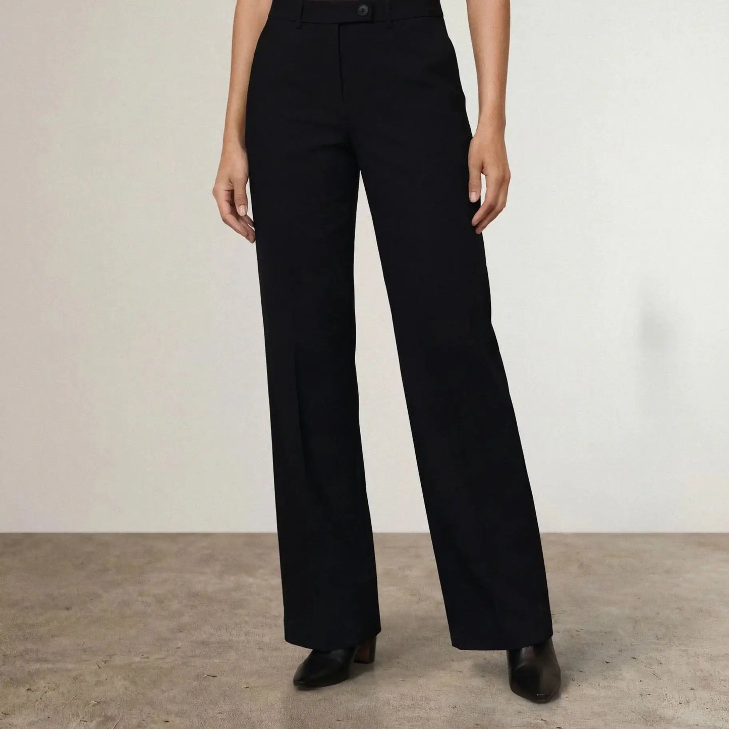 High-Waisted Smart Trouser