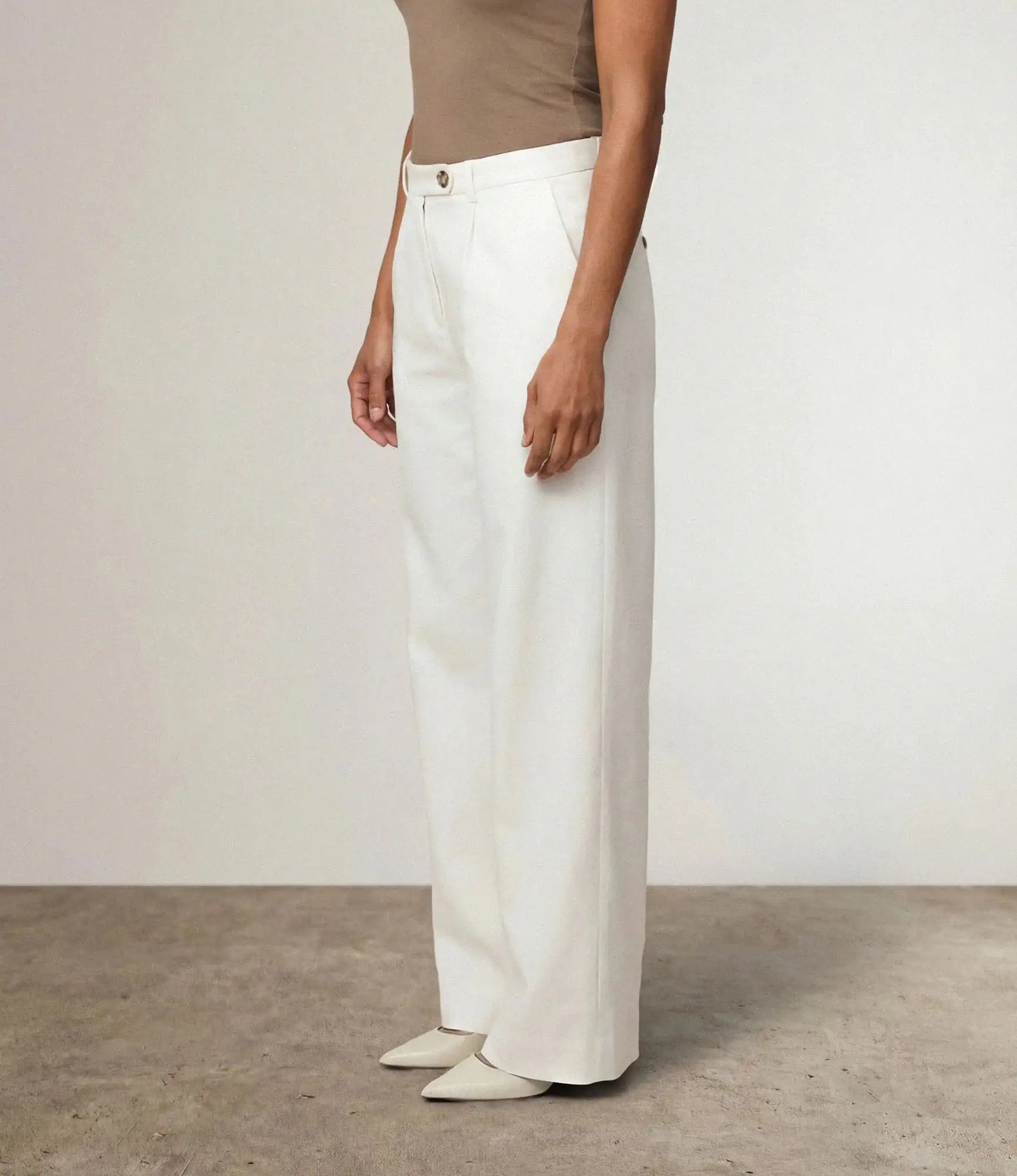 High-Waisted Smart Trouser