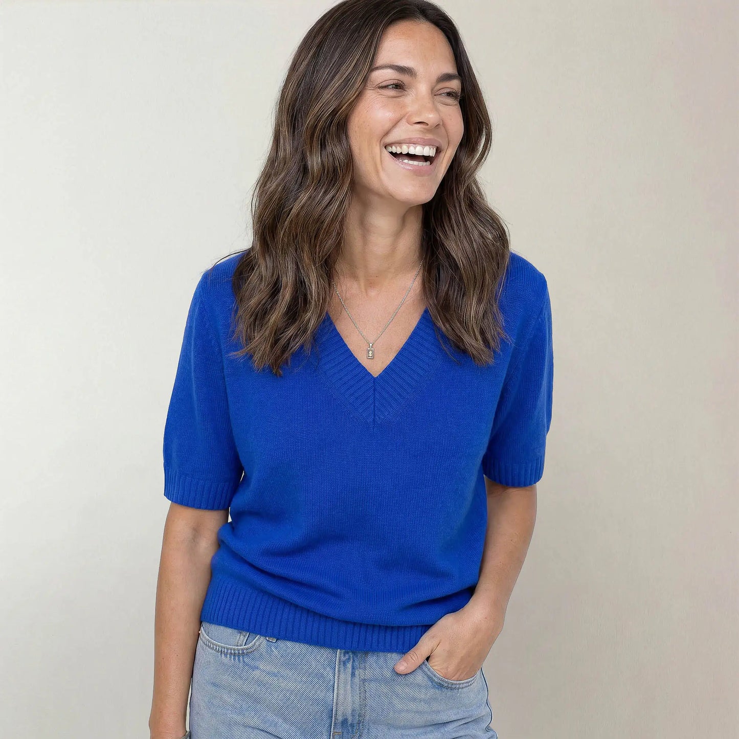 The Arla Cashmere Blend V-Neck
