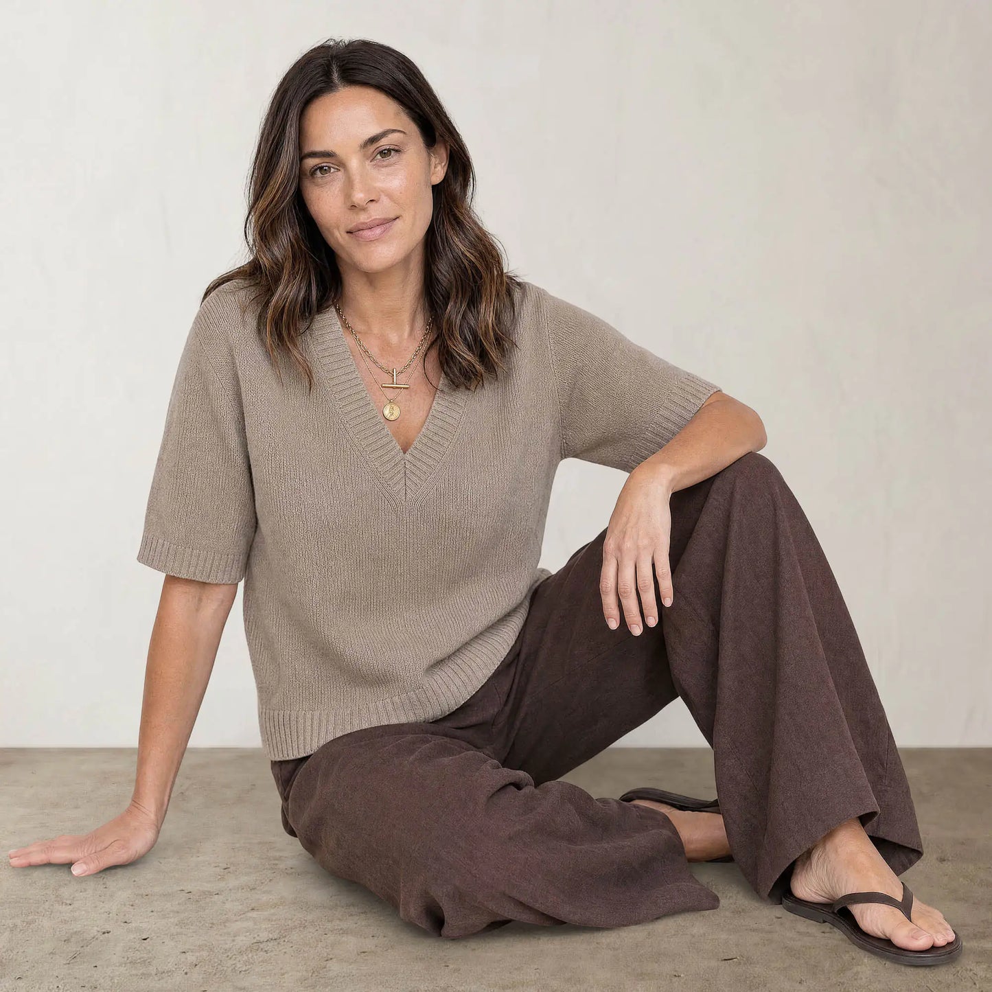 The Arla Cashmere Blend V-Neck