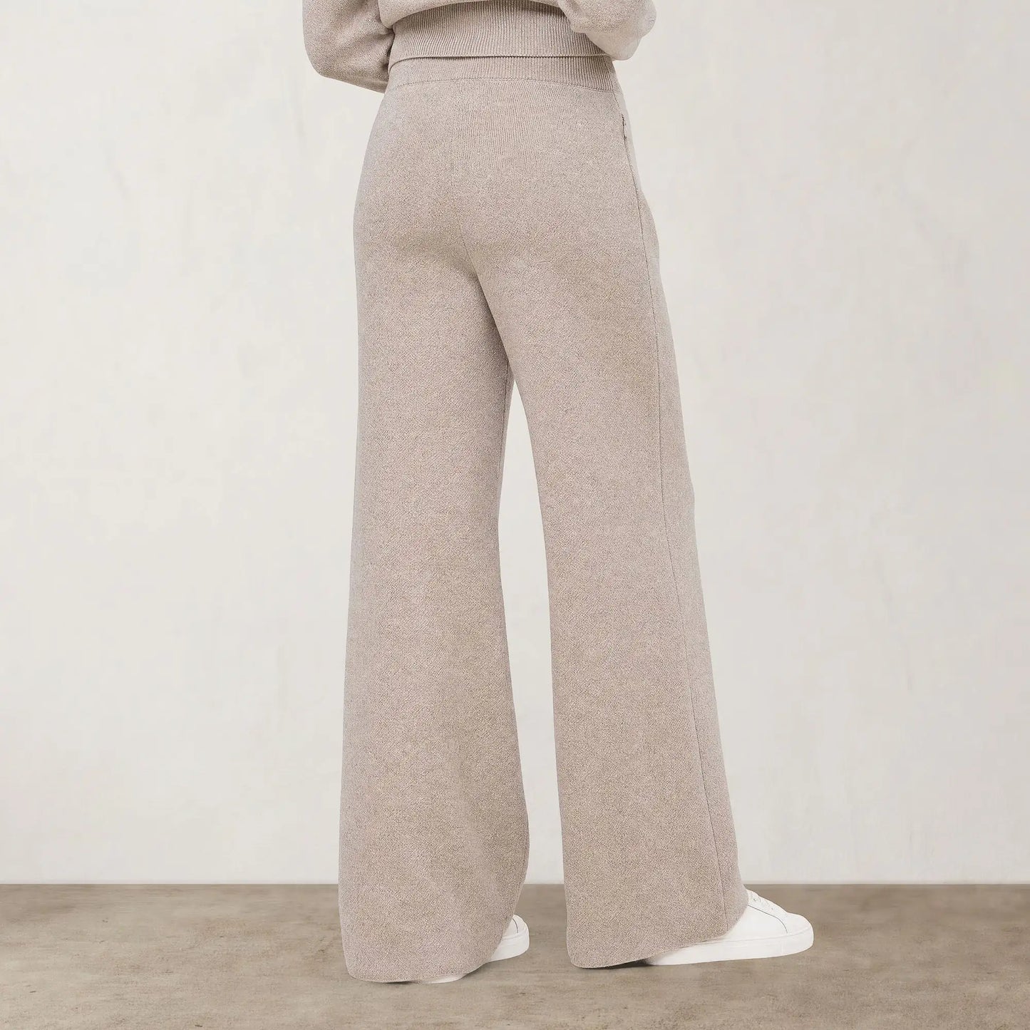 The Varo Knit Pant