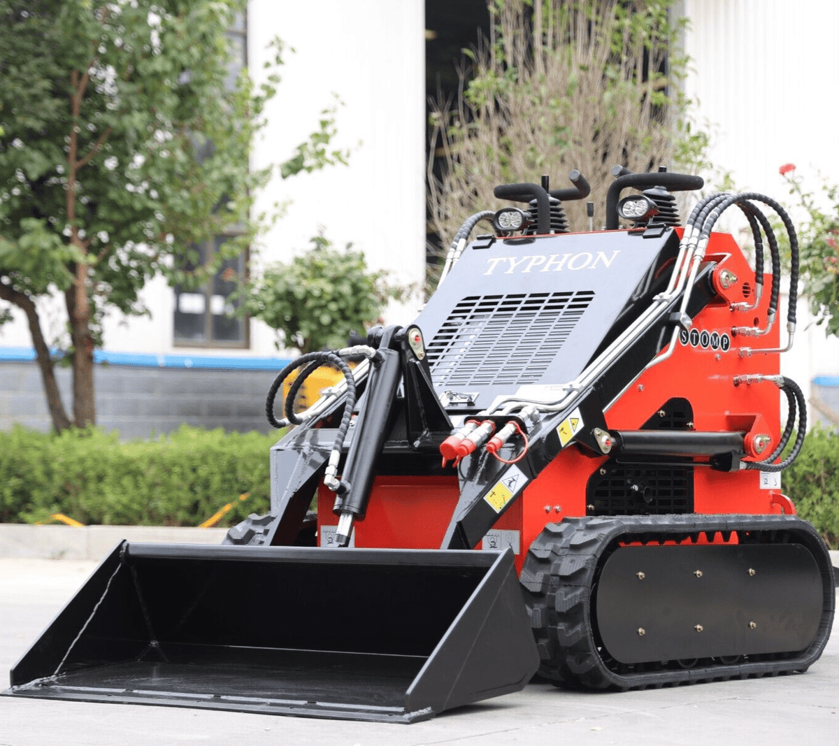 Tracked Skid Steer Loader, 22 HP Honda